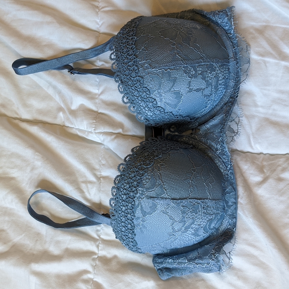Victoria's Secret Very Sexy bra
